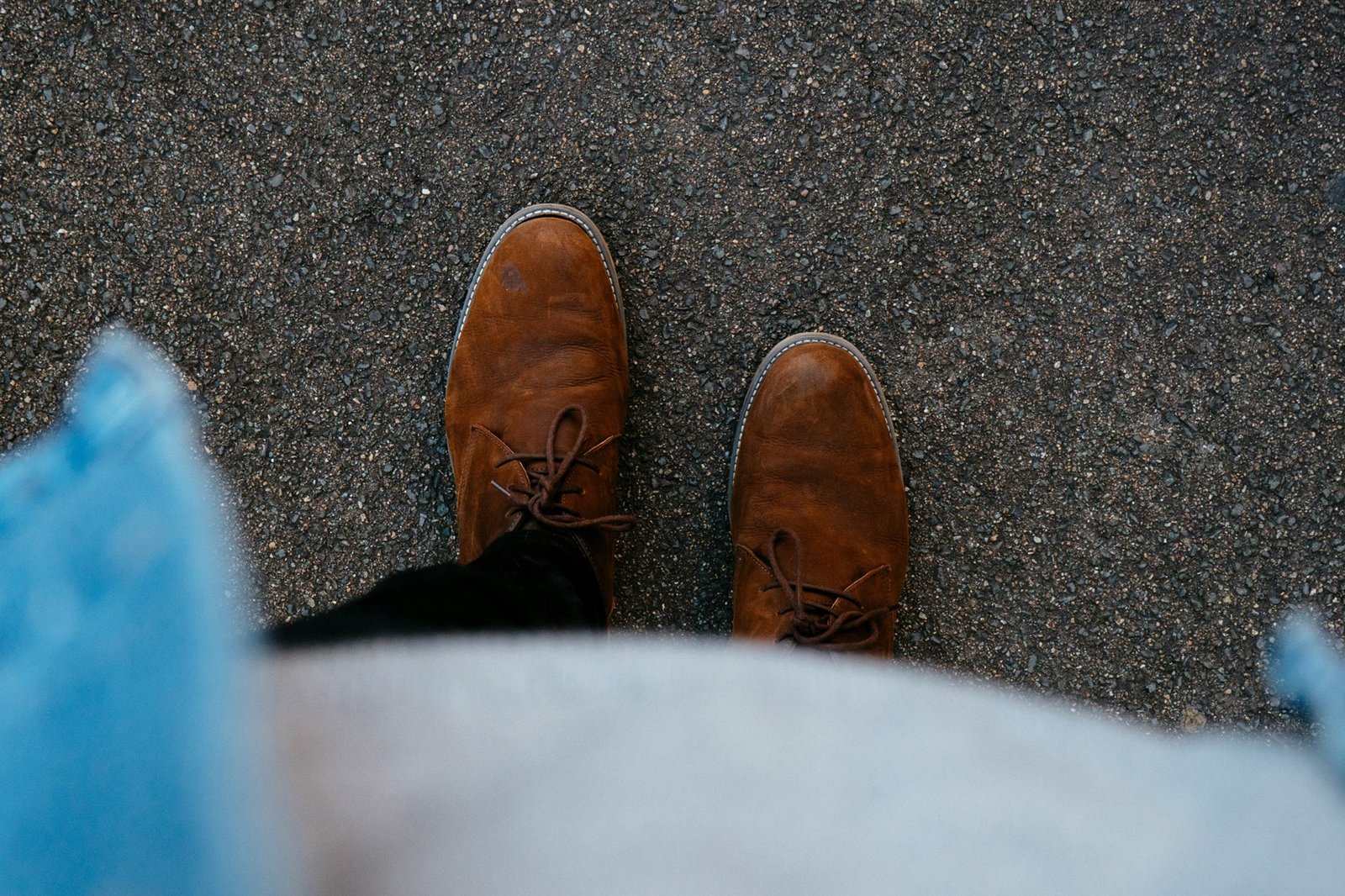 Beschädigte Wildlederschuhe